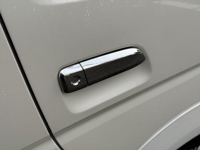 レジアスエースバン ロングスーパーＧＬ４ＷＤディーゼルＴタイベル交換済☆試乗ＯＫ　タイベル交換済　モデリスタフルエアロ　エアロボンネット　ＴＯＭ’ｓテールランプ　ＮＡＳＣＡＲタイヤ　１０インチアンドロイドナビ　Ｙｏｕｔｕｂｅアプリ　Ｂｌｕｅｔｏｏｔｈ　バックカメラ　ＥＴＣ　試乗ＯＫ（15枚目）