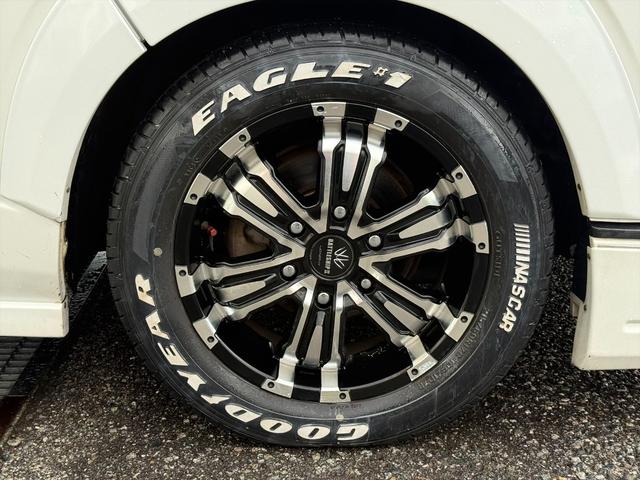 レジアスエースバン ロングスーパーＧＬ４ＷＤディーゼルＴタイベル交換済☆試乗ＯＫ　タイベル交換済　モデリスタフルエアロ　エアロボンネット　ＴＯＭ’ｓテールランプ　ＮＡＳＣＡＲタイヤ　１０インチアンドロイドナビ　Ｙｏｕｔｕｂｅアプリ　Ｂｌｕｅｔｏｏｔｈ　バックカメラ　ＥＴＣ　試乗ＯＫ（16枚目）