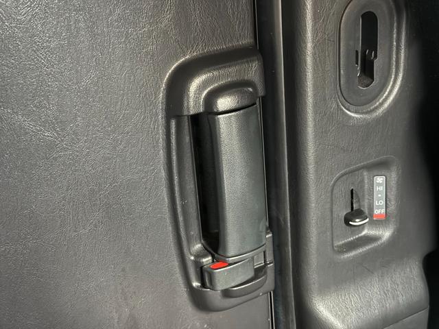 レジアスエースバン ロングスーパーＧＬ４ＷＤディーゼルＴタイベル交換済☆試乗ＯＫ　タイベル交換済　モデリスタフルエアロ　エアロボンネット　ＴＯＭ’ｓテールランプ　ＮＡＳＣＡＲタイヤ　１０インチアンドロイドナビ　Ｙｏｕｔｕｂｅアプリ　Ｂｌｕｅｔｏｏｔｈ　バックカメラ　ＥＴＣ　試乗ＯＫ（70枚目）