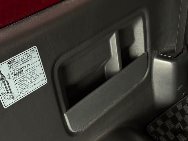 レジアスエースバン ロングスーパーＧＬ４ＷＤディーゼルＴタイベル交換済☆試乗ＯＫ　タイベル交換済　モデリスタフルエアロ　エアロボンネット　ＴＯＭ’ｓテールランプ　ＮＡＳＣＡＲタイヤ　１０インチアンドロイドナビ　Ｙｏｕｔｕｂｅアプリ　Ｂｌｕｅｔｏｏｔｈ　バックカメラ　ＥＴＣ　試乗ＯＫ（74枚目）