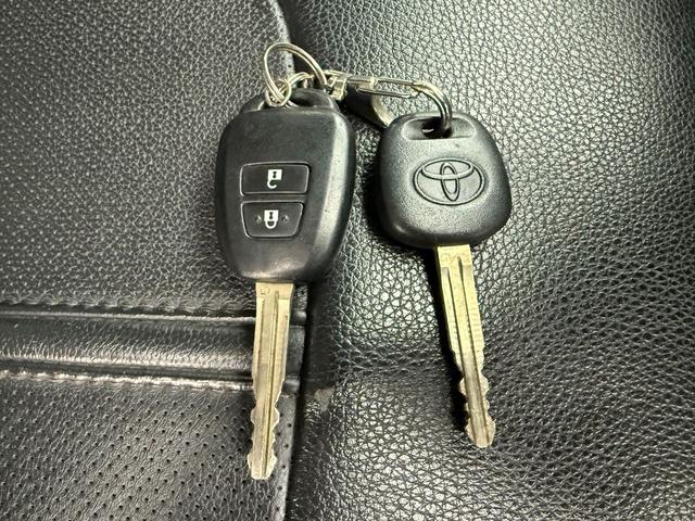 レジアスエースバン ロングスーパーＧＬ４ＷＤディーゼルＴタイベル交換済☆試乗ＯＫ　タイベル交換済　モデリスタフルエアロ　エアロボンネット　ＴＯＭ’ｓテールランプ　ＮＡＳＣＡＲタイヤ　１０インチアンドロイドナビ　Ｙｏｕｔｕｂｅアプリ　Ｂｌｕｅｔｏｏｔｈ　バックカメラ　ＥＴＣ　試乗ＯＫ（78枚目）