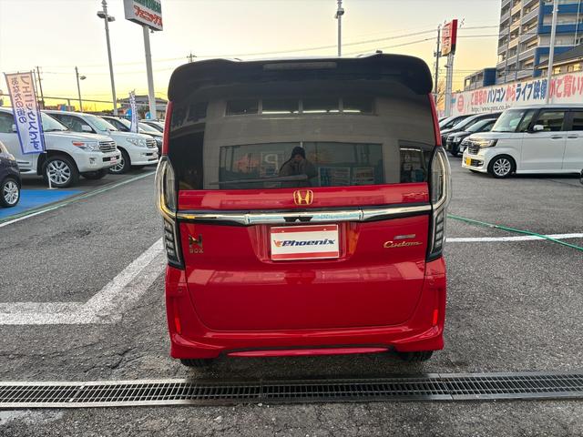 Ｎ－ＢＯＸカスタム Ｇ・ＥＸターボホンダセンシング☆無限仕様☆純正ナビ☆試乗ＯＫ　無限Ｆグリル　無限バイザー＆フロアマット　ツートンルーフ　両側パワスラ　アダプティブクルコン　ブレーキアシスト　革調シートカバー　純正８型ナビＴＶ　Ｂｌｕｅｔｏｏｔｈ　バックカメラ　ＥＴＣ　試乗ＯＫ（9枚目）