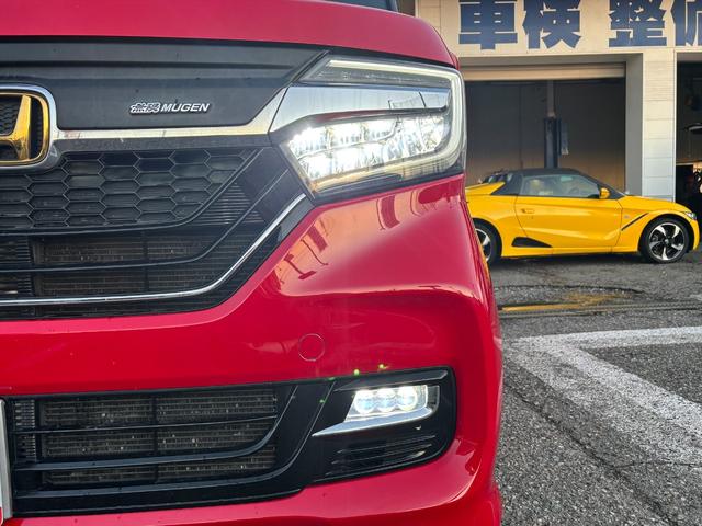 Ｎ－ＢＯＸカスタム Ｇ・ＥＸターボホンダセンシング☆無限仕様☆純正ナビ☆試乗ＯＫ　無限Ｆグリル　無限バイザー＆フロアマット　ツートンルーフ　両側パワスラ　アダプティブクルコン　ブレーキアシスト　革調シートカバー　純正８型ナビＴＶ　Ｂｌｕｅｔｏｏｔｈ　バックカメラ　ＥＴＣ　試乗ＯＫ（14枚目）