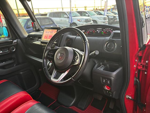 Ｎ－ＢＯＸカスタム Ｇ・ＥＸターボホンダセンシング☆無限仕様☆純正ナビ☆試乗ＯＫ　無限Ｆグリル　無限バイザー＆フロアマット　ツートンルーフ　両側パワスラ　アダプティブクルコン　ブレーキアシスト　革調シートカバー　純正８型ナビＴＶ　Ｂｌｕｅｔｏｏｔｈ　バックカメラ　ＥＴＣ　試乗ＯＫ（33枚目）