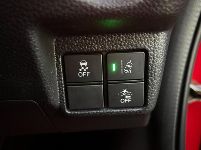 Ｎ－ＢＯＸカスタム Ｇ・ＥＸターボホンダセンシング☆無限仕様☆純正ナビ☆試乗ＯＫ　無限Ｆグリル　無限バイザー＆フロアマット　ツートンルーフ　両側パワスラ　アダプティブクルコン　ブレーキアシスト　革調シートカバー　純正８型ナビＴＶ　Ｂｌｕｅｔｏｏｔｈ　バックカメラ　ＥＴＣ　試乗ＯＫ（50枚目）