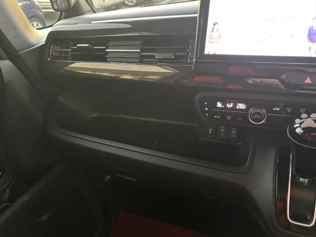 Ｎ－ＢＯＸカスタム Ｇ・ＥＸターボホンダセンシング☆無限仕様☆純正ナビ☆試乗ＯＫ　無限Ｆグリル　無限バイザー＆フロアマット　ツートンルーフ　両側パワスラ　アダプティブクルコン　ブレーキアシスト　革調シートカバー　純正８型ナビＴＶ　Ｂｌｕｅｔｏｏｔｈ　バックカメラ　ＥＴＣ　試乗ＯＫ（60枚目）