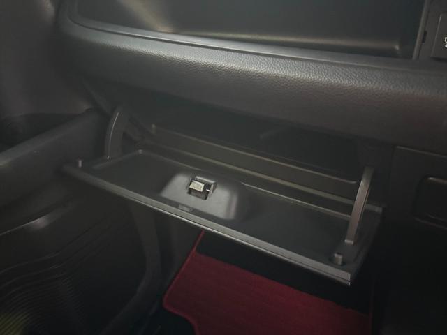 Ｎ－ＢＯＸカスタム Ｇ・ＥＸターボホンダセンシング☆無限仕様☆純正ナビ☆試乗ＯＫ　無限Ｆグリル　無限バイザー＆フロアマット　ツートンルーフ　両側パワスラ　アダプティブクルコン　ブレーキアシスト　革調シートカバー　純正８型ナビＴＶ　Ｂｌｕｅｔｏｏｔｈ　バックカメラ　ＥＴＣ　試乗ＯＫ（61枚目）