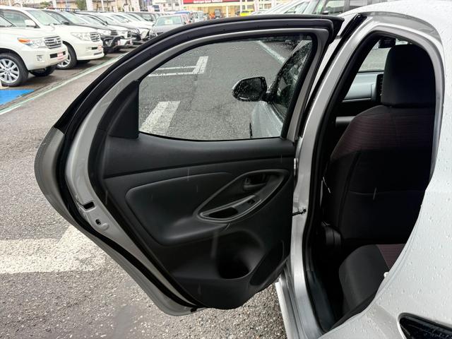 ヤリス ハイブリッドＧセーフティセンス純正ナビ全方位カメラ試乗ＯＫ　プリクラッシュセーフティ　レーダークルコン　クリアランスソナー　前席シートヒーター　純正８インチナビ　Ｂｌｕｅｔｏｏｔｈ　ミラキャスト　全方位カメラ　ビルトインＥＴＣ　ドラレコ　ステリモ　試乗ＯＫ（28枚目）