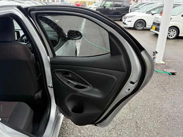 ヤリス ハイブリッドＧセーフティセンス純正ナビ全方位カメラ試乗ＯＫ　プリクラッシュセーフティ　レーダークルコン　クリアランスソナー　前席シートヒーター　純正８インチナビ　Ｂｌｕｅｔｏｏｔｈ　ミラキャスト　全方位カメラ　ビルトインＥＴＣ　ドラレコ　ステリモ　試乗ＯＫ（35枚目）