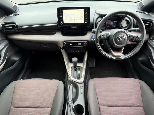 ヤリス ハイブリッドＧセーフティセンス純正ナビ全方位カメラ試乗ＯＫ　プリクラッシュセーフティ　レーダークルコン　クリアランスソナー　前席シートヒーター　純正８インチナビ　Ｂｌｕｅｔｏｏｔｈ　ミラキャスト　全方位カメラ　ビルトインＥＴＣ　ドラレコ　ステリモ　試乗ＯＫ（39枚目）