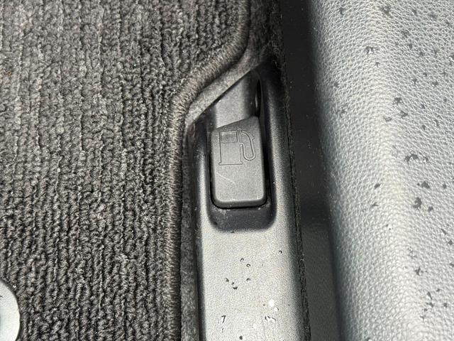 ヤリス ハイブリッドＧセーフティセンス純正ナビ全方位カメラ試乗ＯＫ　プリクラッシュセーフティ　レーダークルコン　クリアランスソナー　前席シートヒーター　純正８インチナビ　Ｂｌｕｅｔｏｏｔｈ　ミラキャスト　全方位カメラ　ビルトインＥＴＣ　ドラレコ　ステリモ　試乗ＯＫ（48枚目）