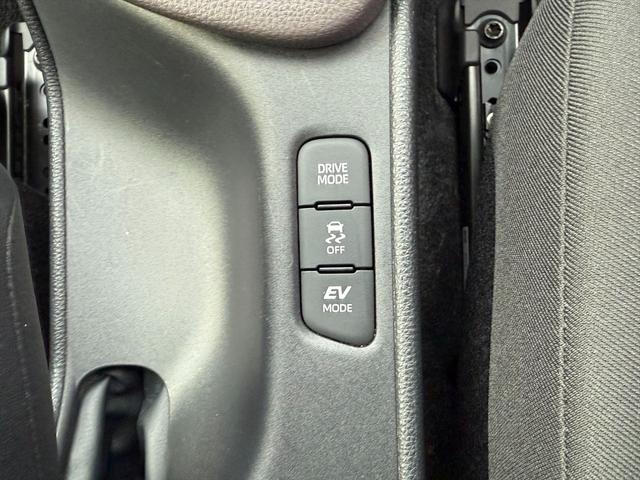 ヤリス ハイブリッドＧセーフティセンス純正ナビ全方位カメラ試乗ＯＫ　プリクラッシュセーフティ　レーダークルコン　クリアランスソナー　前席シートヒーター　純正８インチナビ　Ｂｌｕｅｔｏｏｔｈ　ミラキャスト　全方位カメラ　ビルトインＥＴＣ　ドラレコ　ステリモ　試乗ＯＫ（65枚目）