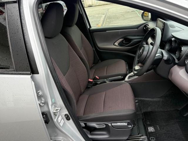 ヤリス ハイブリッドＧセーフティセンス純正ナビ全方位カメラ試乗ＯＫ　プリクラッシュセーフティ　レーダークルコン　クリアランスソナー　前席シートヒーター　純正８インチナビ　Ｂｌｕｅｔｏｏｔｈ　ミラキャスト　全方位カメラ　ビルトインＥＴＣ　ドラレコ　ステリモ　試乗ＯＫ（77枚目）