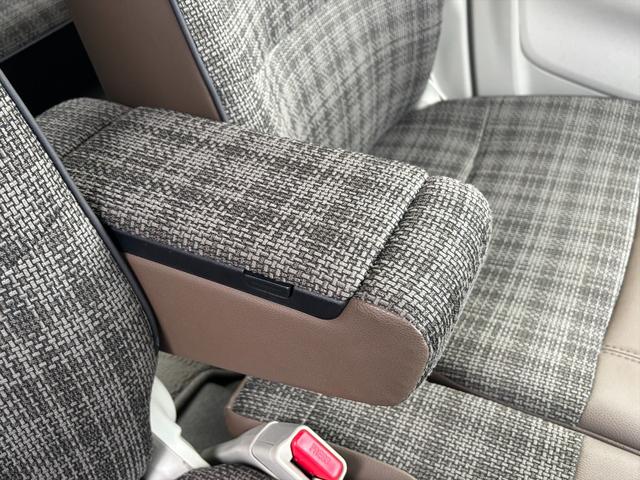 アルトラパンＬＣ Ｌデュアルカメラブレーキ　ＬＤＷ　ディスプレイオーディオ　デュアルカメラブレーキ　レーンキープ　メーカーディスプレイオーディオ　アップルカープレイ　Ｂカメラ　Ｂｌｕｅｔｏｏｔｈ　ハーフレザーシート　ビルトインＥＴＣ　シートヒーター　コーナーソナー　試乗ＯＫ（62枚目）