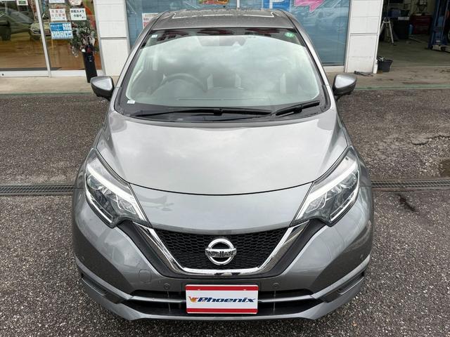 ノート Ｘエマージェンシーブレーキ　レーンキープ　メモリーナビ　ＴＶ　エマージェンシーブレーキ　レーンキープ　メモリーナビ　ＴＶ　ＤＶＤ再生　Ｂｌｕｅｔｏｏｔｈ　アラウンドビューモニター　スマートルームミラー　ＥＴＣ　ドラレコ　スマートキー　プッシュスタート　試乗ＯＫ（3枚目）