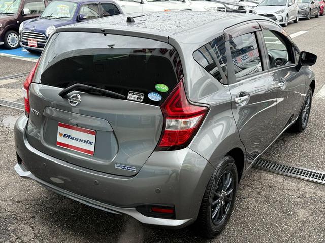 ノート Ｘエマージェンシーブレーキ　レーンキープ　メモリーナビ　ＴＶ　エマージェンシーブレーキ　レーンキープ　メモリーナビ　ＴＶ　ＤＶＤ再生　Ｂｌｕｅｔｏｏｔｈ　アラウンドビューモニター　スマートルームミラー　ＥＴＣ　ドラレコ　スマートキー　プッシュスタート　試乗ＯＫ（7枚目）