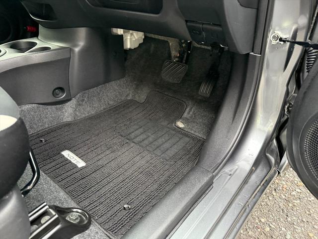 ノート Ｘエマージェンシーブレーキ　レーンキープ　メモリーナビ　ＴＶ　エマージェンシーブレーキ　レーンキープ　メモリーナビ　ＴＶ　ＤＶＤ再生　Ｂｌｕｅｔｏｏｔｈ　アラウンドビューモニター　スマートルームミラー　ＥＴＣ　ドラレコ　スマートキー　プッシュスタート　試乗ＯＫ（17枚目）