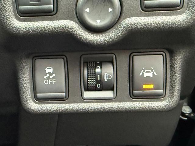 ノート Ｘエマージェンシーブレーキ　レーンキープ　メモリーナビ　ＴＶ　エマージェンシーブレーキ　レーンキープ　メモリーナビ　ＴＶ　ＤＶＤ再生　Ｂｌｕｅｔｏｏｔｈ　アラウンドビューモニター　スマートルームミラー　ＥＴＣ　ドラレコ　スマートキー　プッシュスタート　試乗ＯＫ（43枚目）