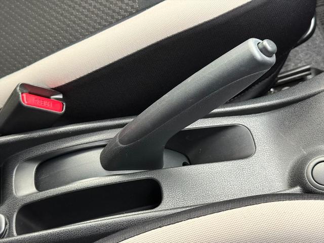 ノート Ｘエマージェンシーブレーキ　レーンキープ　メモリーナビ　ＴＶ　エマージェンシーブレーキ　レーンキープ　メモリーナビ　ＴＶ　ＤＶＤ再生　Ｂｌｕｅｔｏｏｔｈ　アラウンドビューモニター　スマートルームミラー　ＥＴＣ　ドラレコ　スマートキー　プッシュスタート　試乗ＯＫ（61枚目）