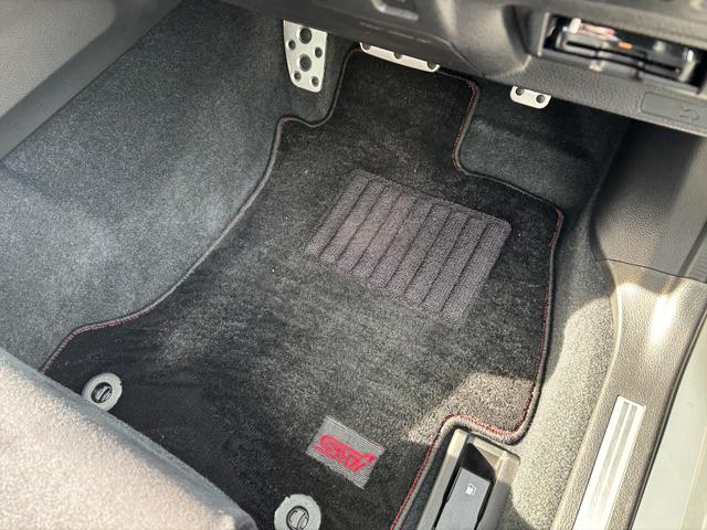 ＷＲＸ Ｓ４ ＳＴＩスポーツアイサイト後期ＡＷＤ純正８型ナビＴＶ試乗ＯＫ　後期型　ＳＴｉエアロＦＳＲ　サンルーフ　純正半革ＲＥＣＡＲＯシート　４ＷＤターボ　アダプティブクルコン　パドルシフト　アイサイト　純正８型ナビ　Ｂｌｕｅｔｏｏｔｈ　フルセグＴＶ　ＦＳＢカメラ　試乗ＯＫ（31枚目）