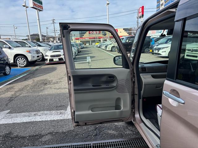 タント Ｘリミテッド４ＷＤ　スマートアシスト　レーンキープ　ナビＴＶ　４ＷＤ　スマートアシスト　レーンキープ　両側パワースライドドア　純正メモリーナビ　Ｂｌｕｅｔｏｏｔｈ　全方位モニター　ＤＶＤ再生　ＥＴＣ　ドライブレコーダー　オートハイビーム　シートヒーター　試乗ＯＫ（20枚目）