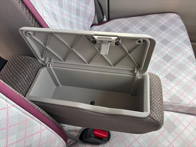 タント Ｘリミテッド４ＷＤ　スマートアシスト　レーンキープ　ナビＴＶ　４ＷＤ　スマートアシスト　レーンキープ　両側パワースライドドア　純正メモリーナビ　Ｂｌｕｅｔｏｏｔｈ　全方位モニター　ＤＶＤ再生　ＥＴＣ　ドライブレコーダー　オートハイビーム　シートヒーター　試乗ＯＫ（74枚目）