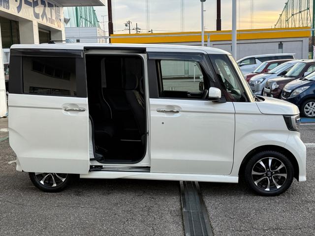 Ｎ－ＢＯＸカスタム Ｇ・Ｌホンダセンシング電動スライドドアＳＤナビＴＶ試乗ＯＫ　ホンダセンシング　ＣＭＢＳ　レーンキープ　アダプティブクルーズコントロール　パワースライドドア　メモリーナビＴＶ　Ｂカメラ　Ｂｌｕｅｔｏｏｔｈ　ＤＶＤ再生　ビルトインＥＴＣ　オートハイビーム　試乗ＯＫ（12枚目）
