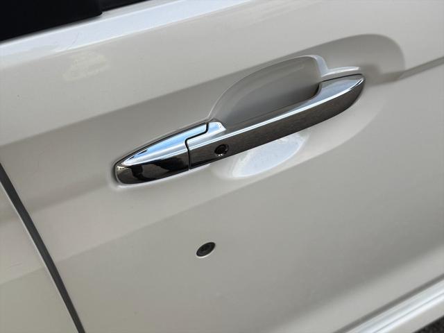 Ｎ－ＢＯＸカスタム Ｇ・Ｌホンダセンシング電動スライドドアＳＤナビＴＶ試乗ＯＫ　ホンダセンシング　ＣＭＢＳ　レーンキープ　アダプティブクルーズコントロール　パワースライドドア　メモリーナビＴＶ　Ｂカメラ　Ｂｌｕｅｔｏｏｔｈ　ＤＶＤ再生　ビルトインＥＴＣ　オートハイビーム　試乗ＯＫ（14枚目）