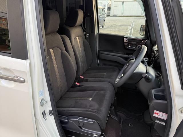 Ｎ－ＢＯＸカスタム Ｇ・Ｌホンダセンシング電動スライドドアＳＤナビＴＶ試乗ＯＫ　ホンダセンシング　ＣＭＢＳ　レーンキープ　アダプティブクルーズコントロール　パワースライドドア　メモリーナビＴＶ　Ｂカメラ　Ｂｌｕｅｔｏｏｔｈ　ＤＶＤ再生　ビルトインＥＴＣ　オートハイビーム　試乗ＯＫ（21枚目）