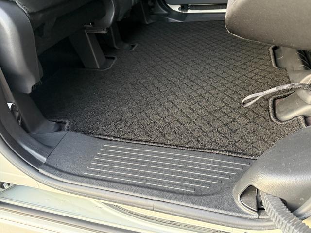 Ｎ－ＢＯＸカスタム Ｇ・Ｌホンダセンシング電動スライドドアＳＤナビＴＶ試乗ＯＫ　ホンダセンシング　ＣＭＢＳ　レーンキープ　アダプティブクルーズコントロール　パワースライドドア　メモリーナビＴＶ　Ｂカメラ　Ｂｌｕｅｔｏｏｔｈ　ＤＶＤ再生　ビルトインＥＴＣ　オートハイビーム　試乗ＯＫ（31枚目）