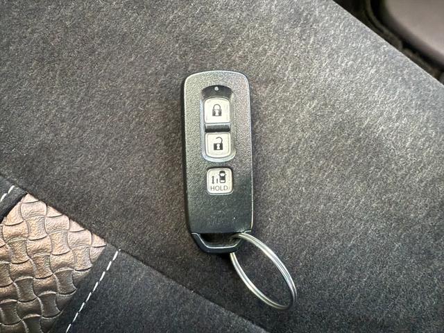 Ｎ－ＢＯＸカスタム Ｇ・Ｌホンダセンシング電動スライドドアＳＤナビＴＶ試乗ＯＫ　ホンダセンシング　ＣＭＢＳ　レーンキープ　アダプティブクルーズコントロール　パワースライドドア　メモリーナビＴＶ　Ｂカメラ　Ｂｌｕｅｔｏｏｔｈ　ＤＶＤ再生　ビルトインＥＴＣ　オートハイビーム　試乗ＯＫ（78枚目）