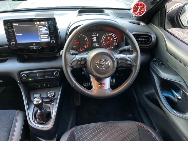 GRヤリス RZハイパフォーマンスファーストED☆4WD☆iMT試乗OK ワンオーナー☆6速MT☆カーボンルーフ☆専用鍛造アルミ☆プリクラッシュセーフティ☆レーダークルコン☆純正8型ディスプレイ☆JBLサウンド☆フルセグ☆Bluetooth☆BLITZブースト計☆試乗OK(52枚目)