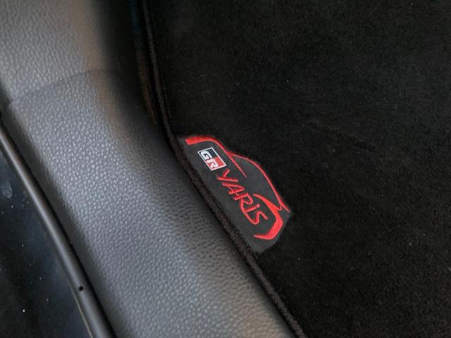 GRヤリス RZハイパフォーマンスファーストED☆4WD☆iMT試乗OK ワンオーナー☆6速MT☆カーボンルーフ☆専用鍛造アルミ☆プリクラッシュセーフティ☆レーダークルコン☆純正8型ディスプレイ☆JBLサウンド☆フルセグ☆Bluetooth☆BLITZブースト計☆試乗OK(53枚目)