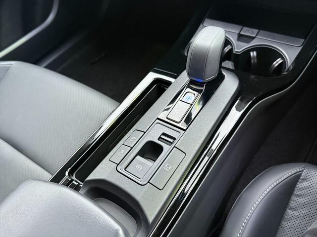 プリウス Ｚ☆ステアヒーター☆シートヒーター☆パワーテールゲート☆　４ＷＤ☆寒冷地仕様☆パノラマルーフ☆革ベンチレーションシート☆アダプティブクルコン☆パーキングアシスト☆純正１２．３インチナビＴＶ☆全方位カメラ☆電動リアゲート☆ワイパーデアイサー☆試乗ＯＫ（68枚目）