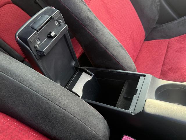 ＣＴ ＣＴ２００ｈ　Ｆスポーツ☆中期☆黒ルーフ☆純正マルチ試乗ＯＫ　ツートンルーフ☆スピンドルグリル☆プリクラッシュセーフティ☆レーダークルコン☆パドルシフト☆スカッフイルミネーション☆純正ナビ☆フルセグ☆Ｂｌｕｅｔｏｏｔｈ☆バックカメラ☆ＥＴＣ☆スマートキー試乗ＯＫ（68枚目）