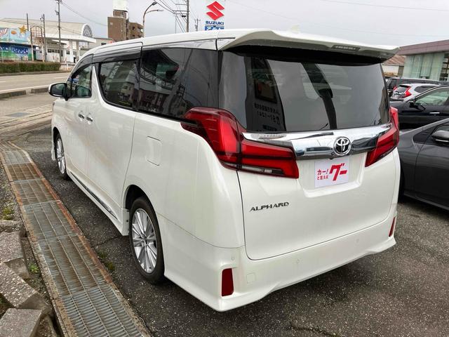 アルファード ２．５Ｓ　ＥＴＣ　バックカメラ　ナビ　クリアランスソナー　オートクルーズコントロール　レーンアシスト　衝突被害軽減システム　両側スライドドア　オートマチックハイビーム　オートライト　ＬＥＤヘッドランプ（11枚目）