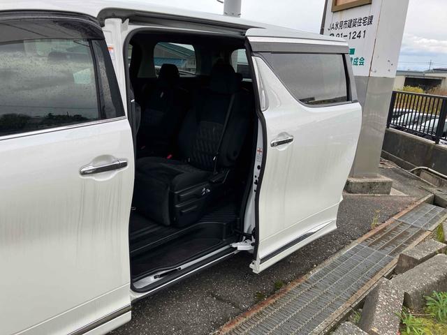 アルファード ２．５Ｓ　ＥＴＣ　バックカメラ　ナビ　クリアランスソナー　オートクルーズコントロール　レーンアシスト　衝突被害軽減システム　両側スライドドア　オートマチックハイビーム　オートライト　ＬＥＤヘッドランプ（12枚目）