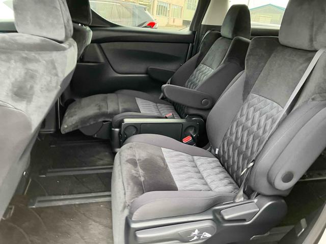 アルファード ２．５Ｓ　ＥＴＣ　バックカメラ　ナビ　クリアランスソナー　オートクルーズコントロール　レーンアシスト　衝突被害軽減システム　両側スライドドア　オートマチックハイビーム　オートライト　ＬＥＤヘッドランプ（14枚目）