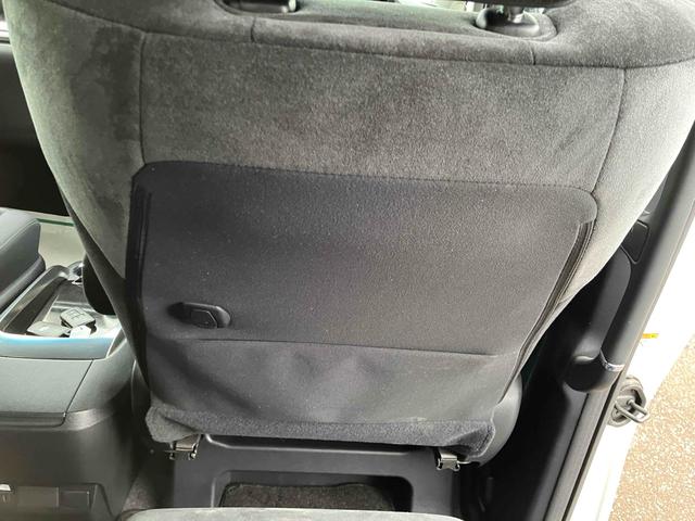 アルファード ２．５Ｓ　ＥＴＣ　バックカメラ　ナビ　クリアランスソナー　オートクルーズコントロール　レーンアシスト　衝突被害軽減システム　両側スライドドア　オートマチックハイビーム　オートライト　ＬＥＤヘッドランプ（20枚目）