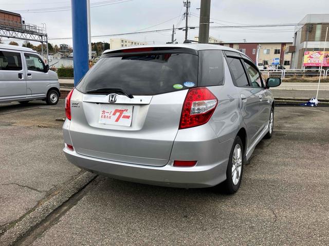 フィットシャトル １５Ｘ　４ＷＤ　ＥＴＣ　バックカメラ　ナビ　アルミホイール　電動格納ミラー　ＡＴ　盗難防止システム　衝突安全ボディ　ＡＢＳ　ＣＤ　エアコン　パワーステアリング　パワーウィンドウ（16枚目）