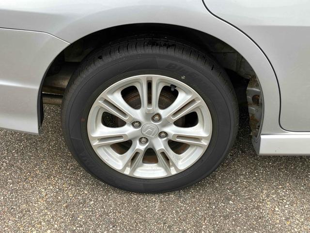 フィットシャトル １５Ｘ　４ＷＤ　ＥＴＣ　バックカメラ　ナビ　アルミホイール　電動格納ミラー　ＡＴ　盗難防止システム　衝突安全ボディ　ＡＢＳ　ＣＤ　エアコン　パワーステアリング　パワーウィンドウ（33枚目）