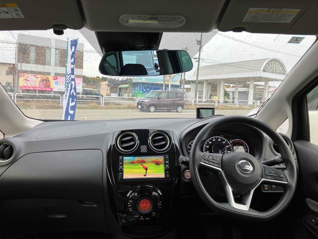 ノート Ｘ　Ｖセレクション　バックカメラ　ＴＶ　クリアランスソナー　オートクルーズコントロール　レーンアシスト　衝突被害軽減システム　オートライト　スマートキー　アイドリングストップ　電動格納ミラー　ＣＶＴ　盗難防止システム（2枚目）