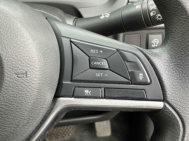 ノート Ｘ　Ｖセレクション　バックカメラ　ＴＶ　クリアランスソナー　オートクルーズコントロール　レーンアシスト　衝突被害軽減システム　オートライト　スマートキー　アイドリングストップ　電動格納ミラー　ＣＶＴ　盗難防止システム（11枚目）