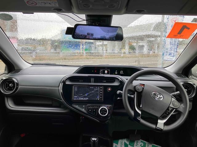 アクア Ｓスタイルブラック　バックカメラ　ナビ　ＴＶ　クリアランスソナー　レーンアシスト　衝突被害軽減システム　オートマチックハイビーム　オートライト　スマートキー　アイドリングストップ　電動格納ミラー　ＣＶＴ　盗難防止システム（2枚目）