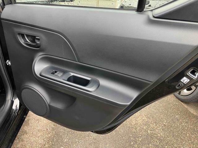 アクア Ｓスタイルブラック　バックカメラ　ナビ　ＴＶ　クリアランスソナー　レーンアシスト　衝突被害軽減システム　オートマチックハイビーム　オートライト　スマートキー　アイドリングストップ　電動格納ミラー　ＣＶＴ　盗難防止システム（47枚目）