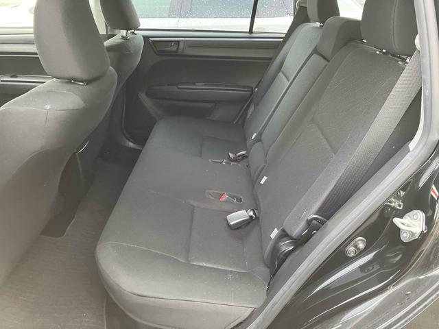 カローラフィールダー ハイブリッド　ＥＸ　ドライブレコーダー　衝突被害軽減システム　スマートキー　電動格納ミラー　ＣＶＴ　盗難防止システム　衝突安全ボディ　ＡＢＳ　ＥＳＣ　エアコン　パワーステアリング　パワーウィンドウ　運転席エアバッグ（12枚目）