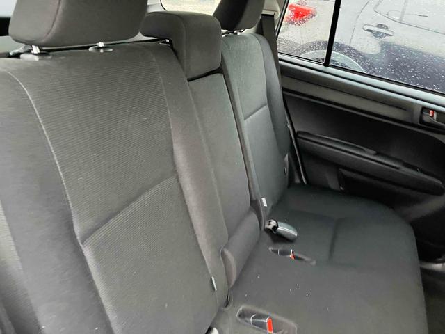 カローラフィールダー ハイブリッド　ＥＸ　ドライブレコーダー　衝突被害軽減システム　スマートキー　電動格納ミラー　ＣＶＴ　盗難防止システム　衝突安全ボディ　ＡＢＳ　ＥＳＣ　エアコン　パワーステアリング　パワーウィンドウ　運転席エアバッグ（15枚目）