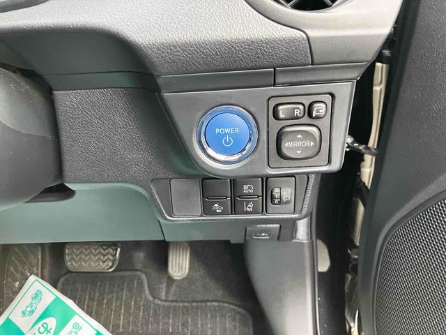 カローラフィールダー ハイブリッド　ＥＸ　ドライブレコーダー　衝突被害軽減システム　スマートキー　電動格納ミラー　ＣＶＴ　盗難防止システム　衝突安全ボディ　ＡＢＳ　ＥＳＣ　エアコン　パワーステアリング　パワーウィンドウ　運転席エアバッグ（34枚目）