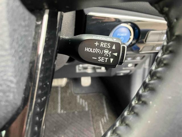 長距離に大活躍のオートクルーズコントロールになります。１度使ってしまうと手放せなくなる快適装備です。ぜひ体感してください。