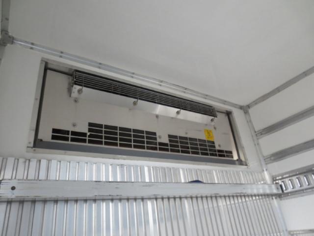 エルフトラック ロング　２ｔ　冷蔵冷凍車ゲート付（15枚目）